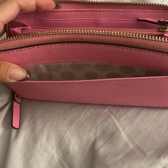 Kate spade pink wallet with many different compartments - Picture 3 of 6